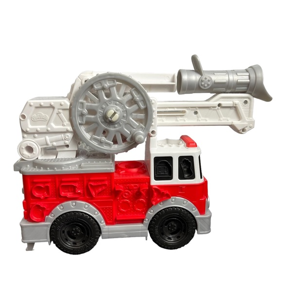 Playdoh fire truck pumper truck EUC - Picture 3 of 12